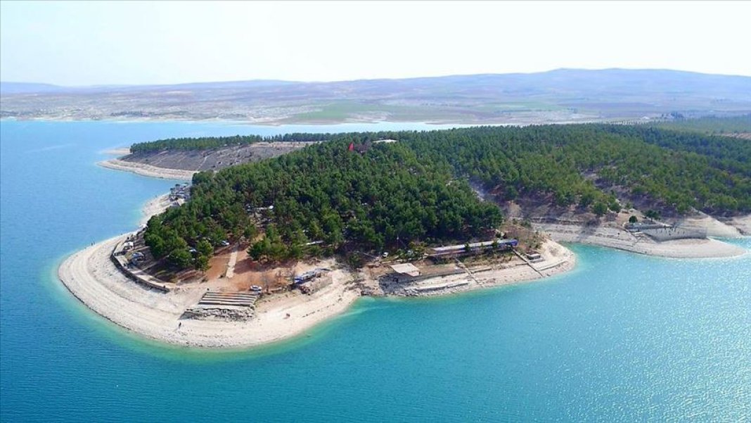 norvec-ve-karadeniz-somonunu-unutun-firatin-serin-sularindan-53-ulkenin-sofrasina-gidiyor-2.jpg