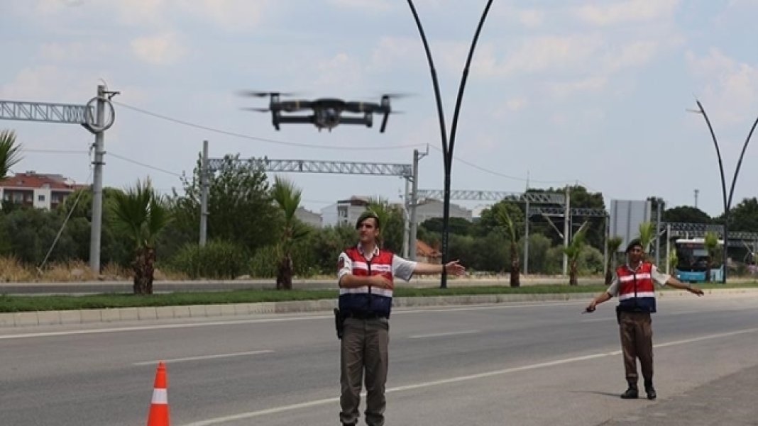 bayramda-yola-cikacaklar-dikkat-artik-her-30-kmde-bir-bunlardan-var-cezasi-cok-buyuk-2