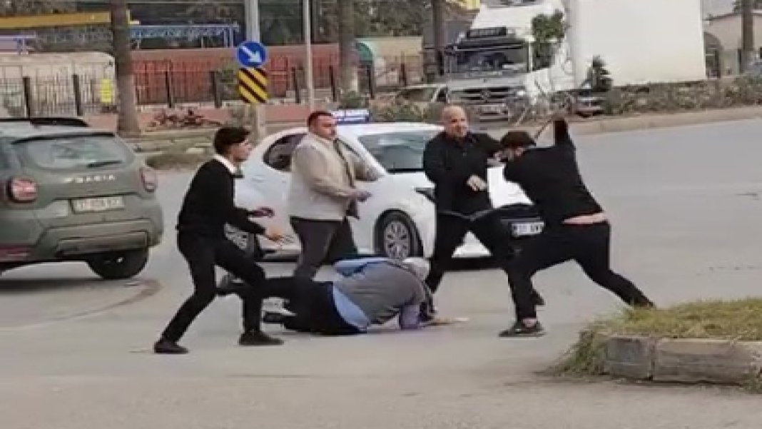 trafikte-aracindan-inenler-hapse-girecek-mi-1