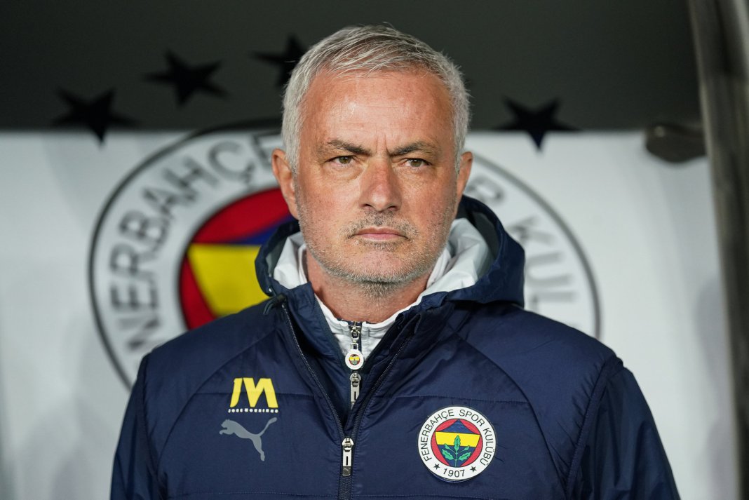 fenerbahcede-jose-mourinho-krizi-galatasaray-derbisi-sonrasi-1743749067620.jpg