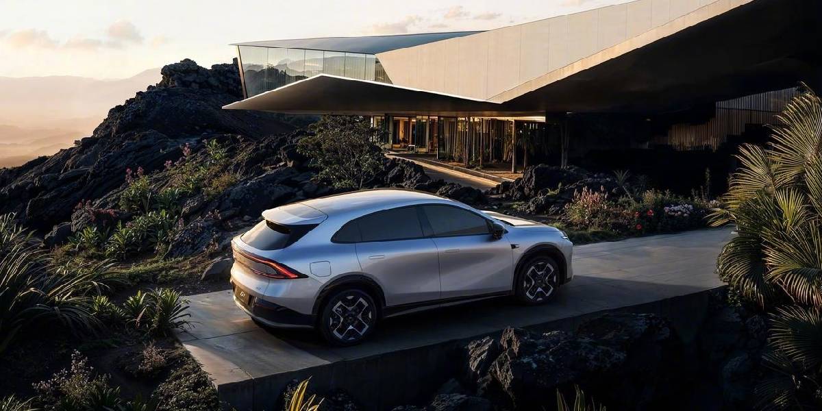 ilk-yapay-zeka-otomobil