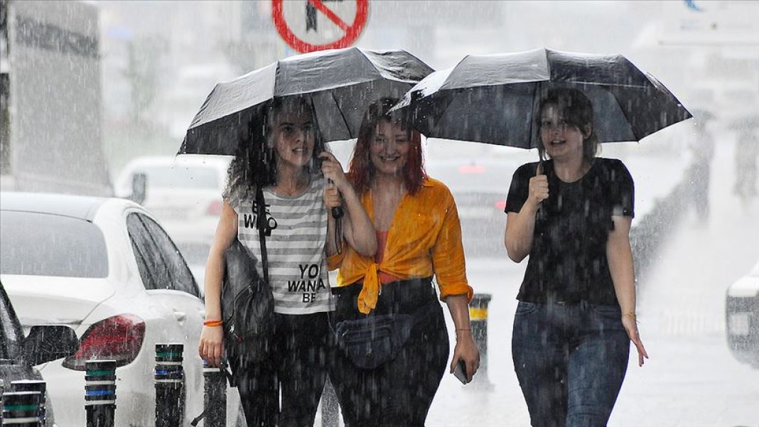 sicaklardan-bunalanlara-mujde-meteoroloji-tarih-verdi-serin-ve-yagisli-hava-o-gunden-itibaren-tum-yurdu-saracak-5.jpg