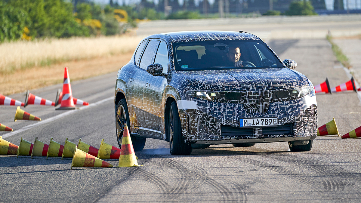 yeni-bmw-ix3-geyik-testi