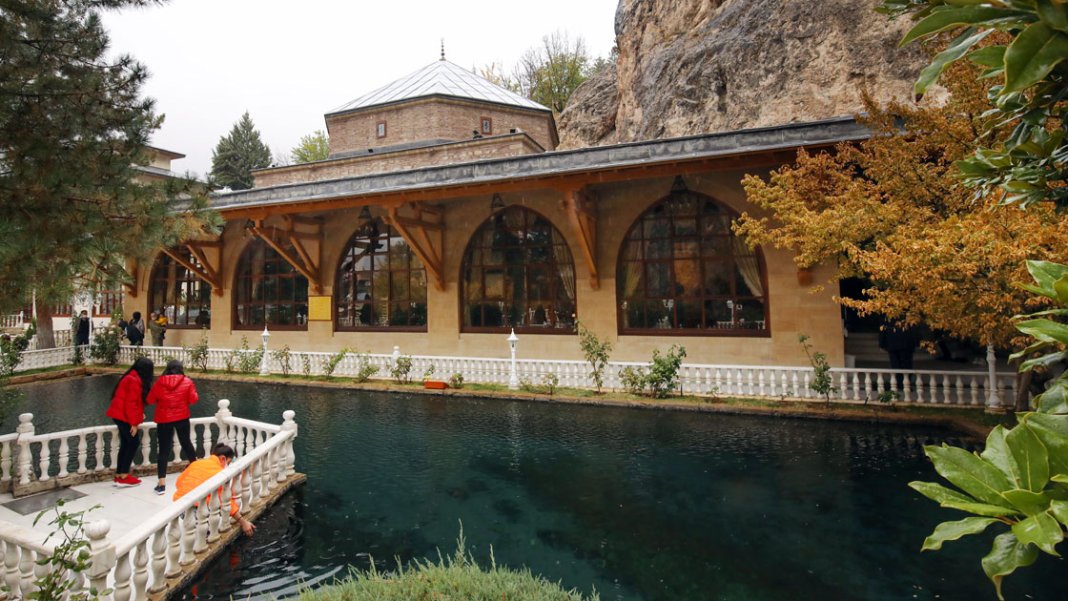 hem-tarih-hem-huzur-turkiyenin-yeni-manevi-turizm-gozdesi-5