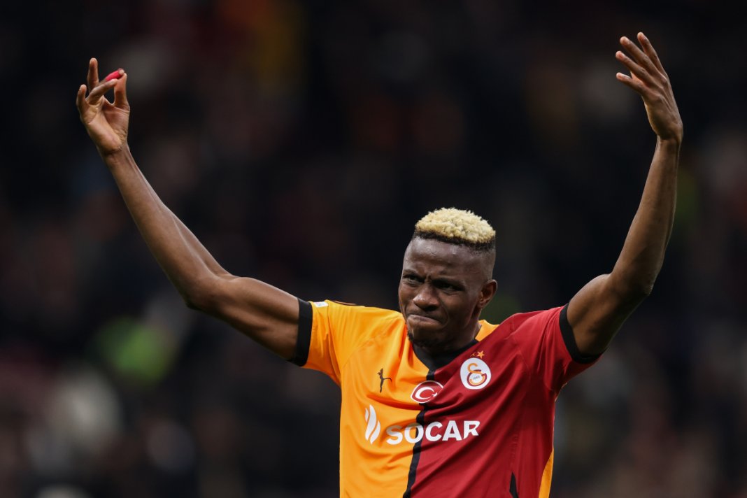 victor-osimhen-galatasaray-smile