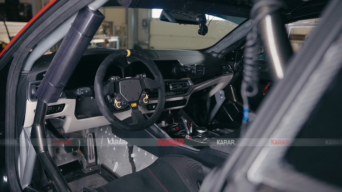 bmw-g82-m4-kokpit.jpg