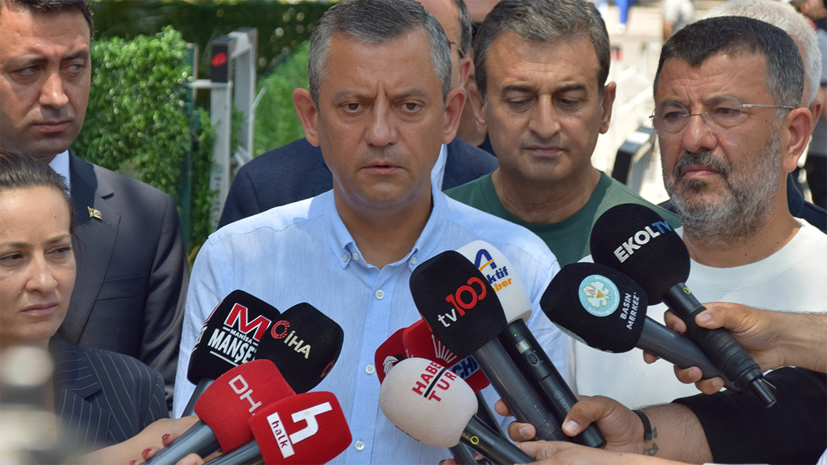 ozgur.jpg