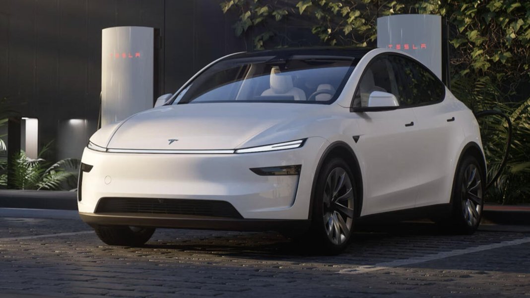 tesla-durmuyor-grok-yapay-zekasindan-sonra-simdi-de-7-kisilik-model-y-bombasi-2.jpeg