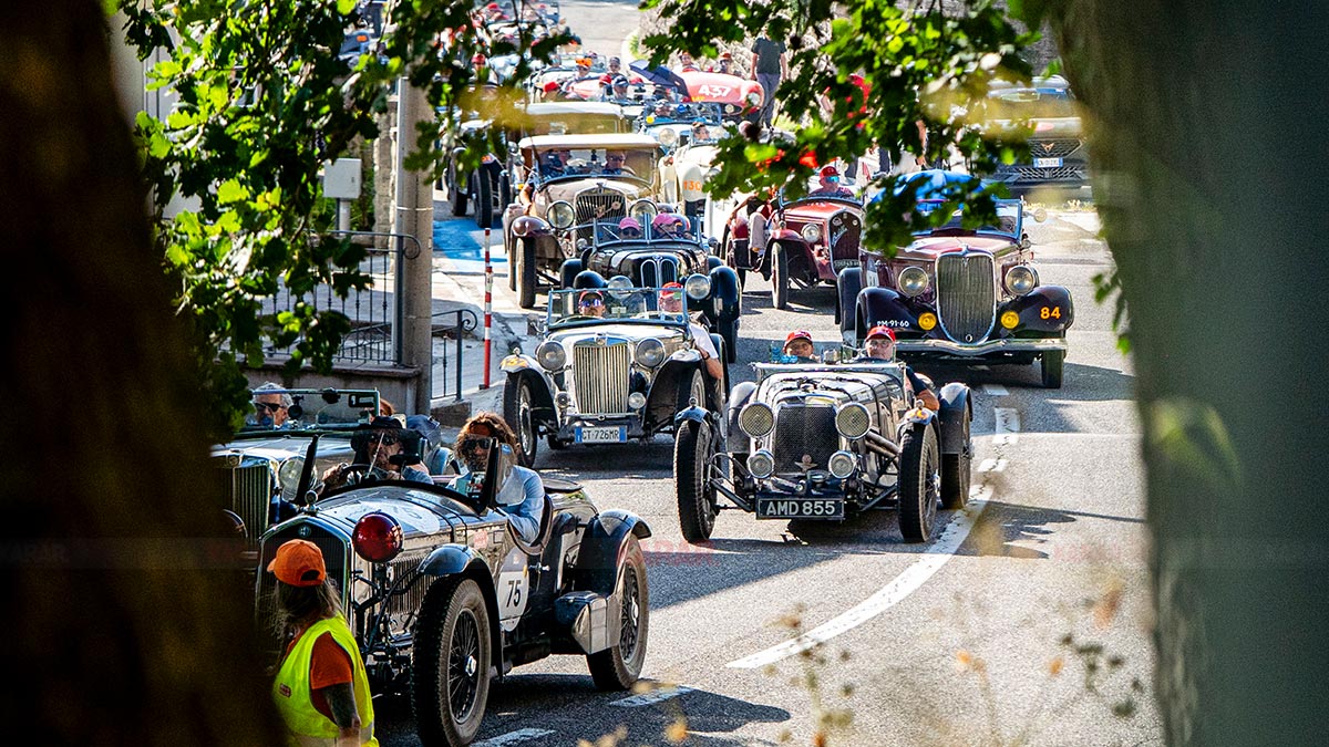 1000-miglia-ucuncu-etap-klasikler-3.jpg