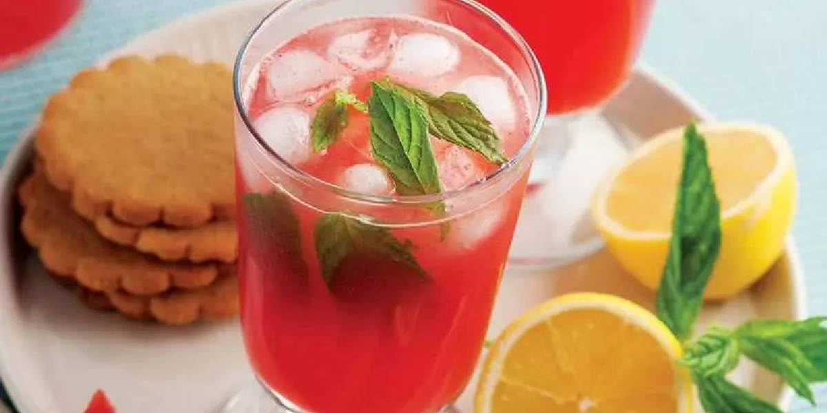 karpuzlu-limonata-tarifi-1.jpg