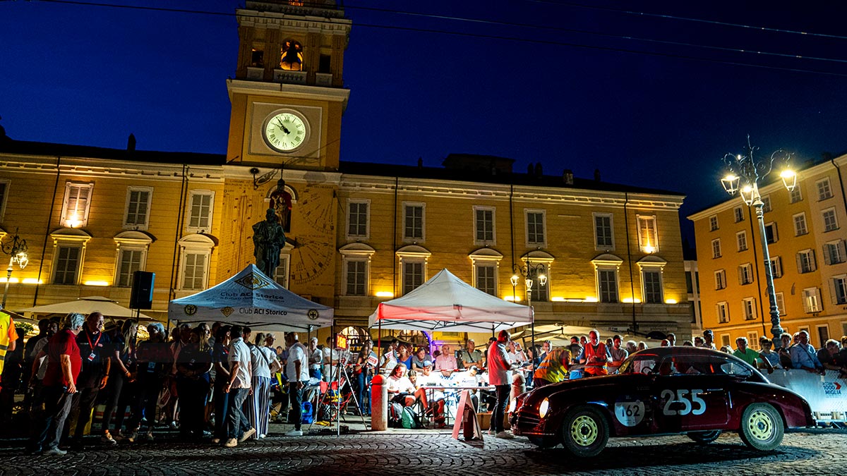 1000-miglia-dorduncu-gun-aksam-karsilama.jpg