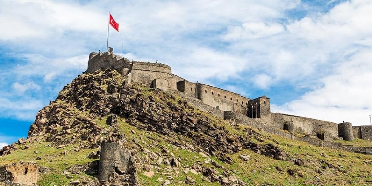 kars-kalesi-1.jpg
