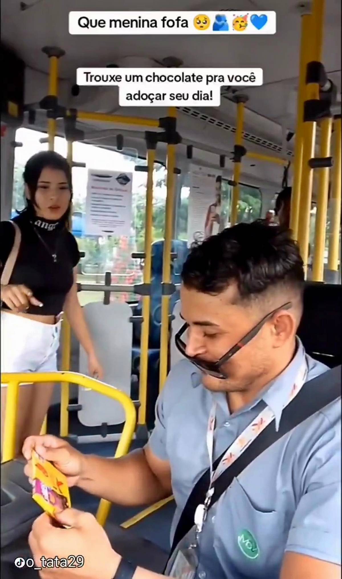 otobuste-ask-videosu-5