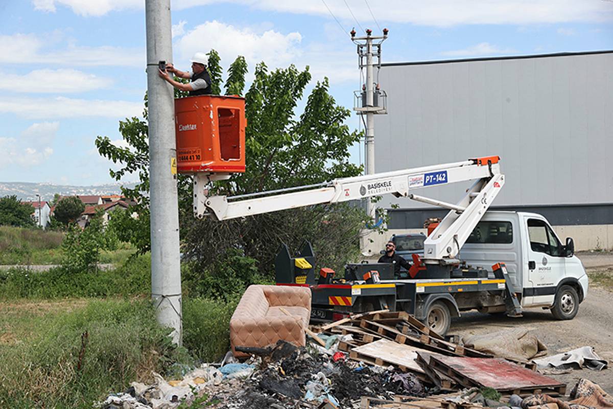 fethiye-sokaga-cop-atanlara-fotokapanli-onlem-2