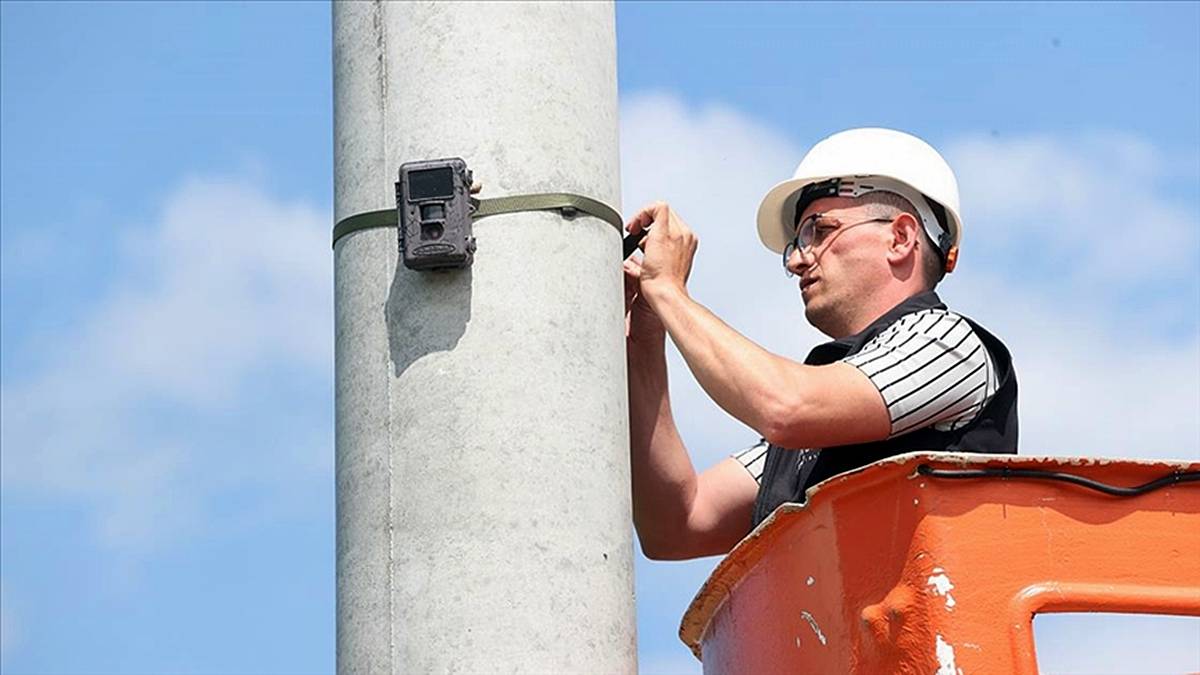 fethiye-sokaga-cop-atanlara-fotokapanli-onlem-4