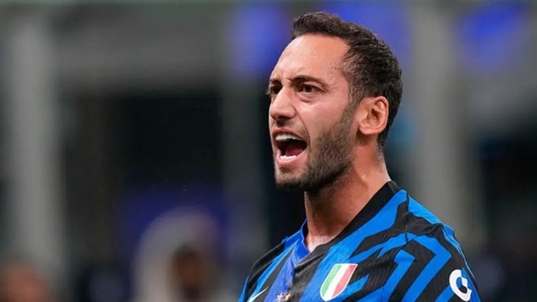 hakan-calhanoglu-galatasaray-icin-resti-cekti-birakin-evime-gideyim-2