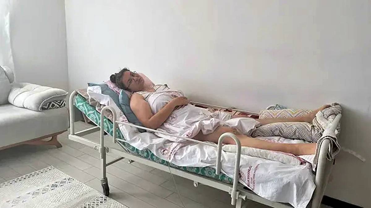 21-gun-once-evlendigi-esini-balkondan-atti-1