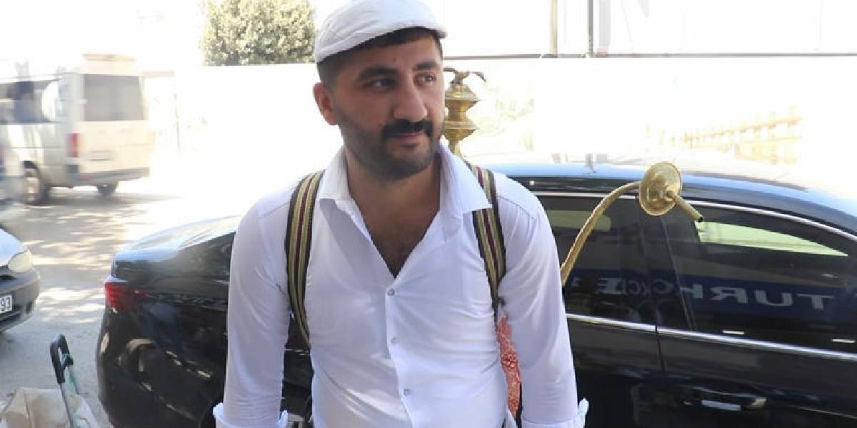 malatyalilar-meyan-koku-serbeti-ile-serinliyor-3