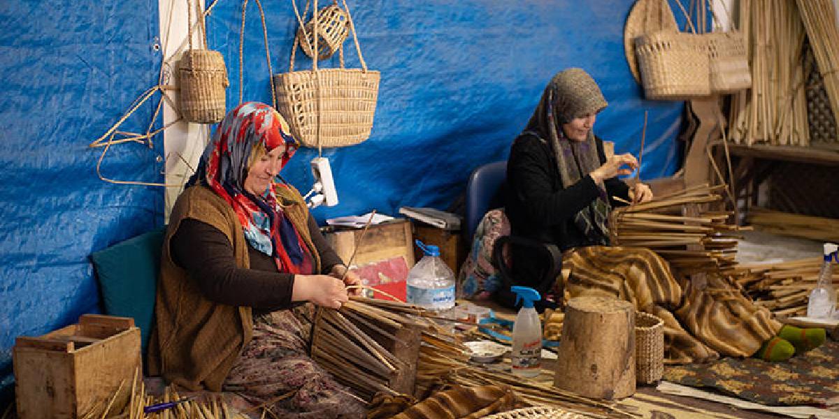 canakkalede-kadinlar-2