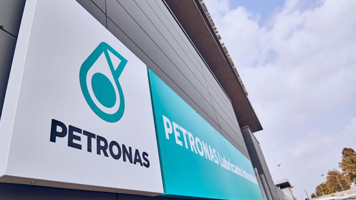 petronas-yag-syntium-mercedes-amg