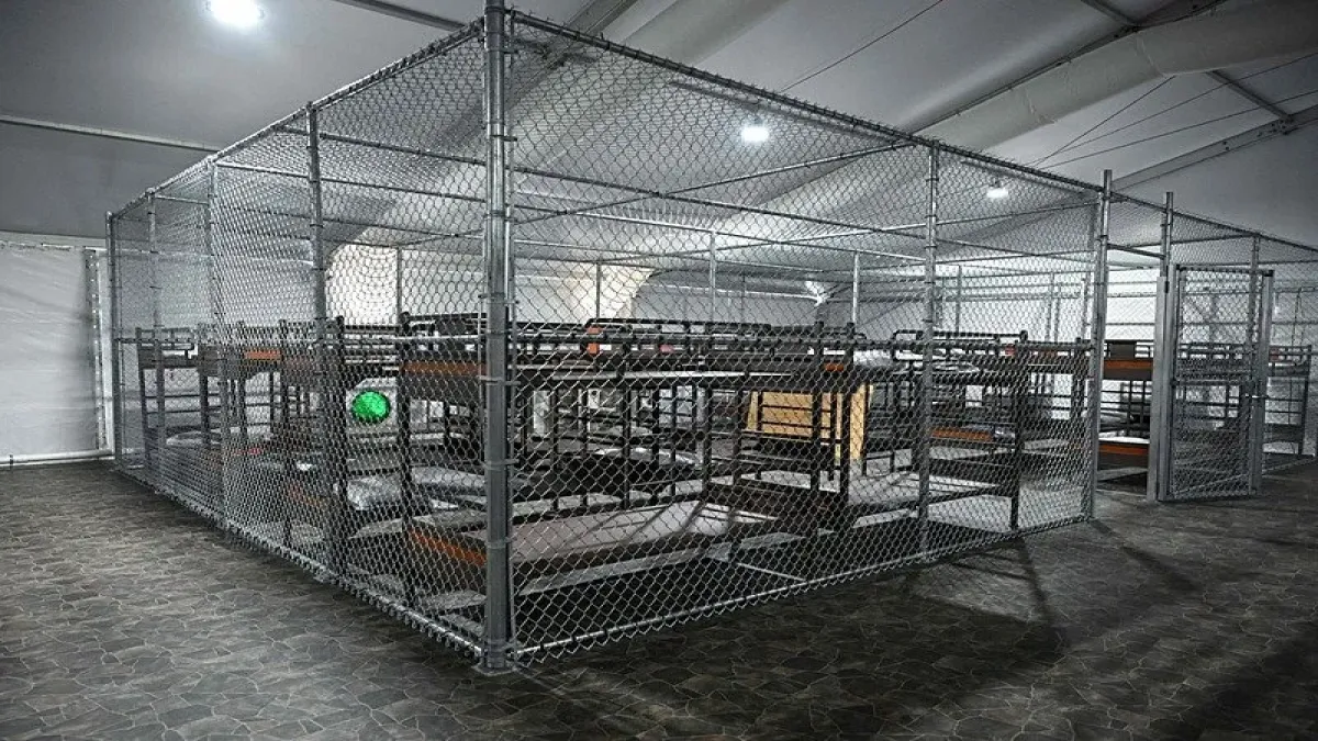 0x0-trumptan-cevresi-timsahlarla-cevrili-alcatrazda-yeni-goruntuler-bidena-kufur-gocmenlere-tehdit-1751450662368