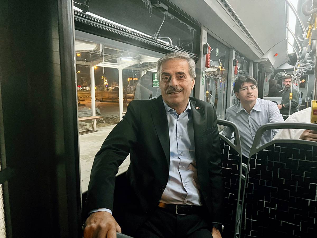 sakarya-metrobus-guzergah-degisecek-mi-nereden-geciyor-sefer-saatleri-4.jpg