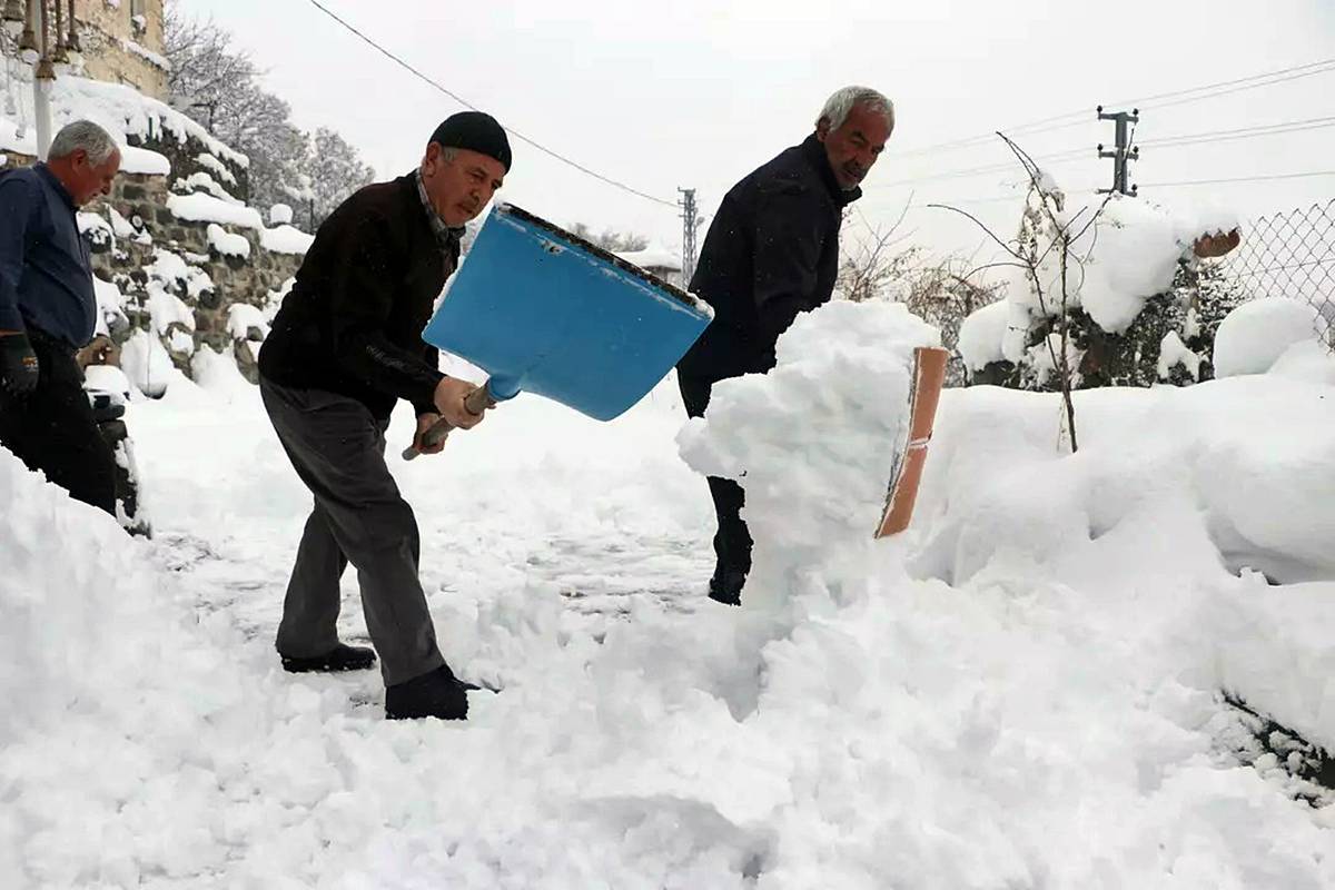 kar-suyundan-ayran-yapip-satiyorlar-1