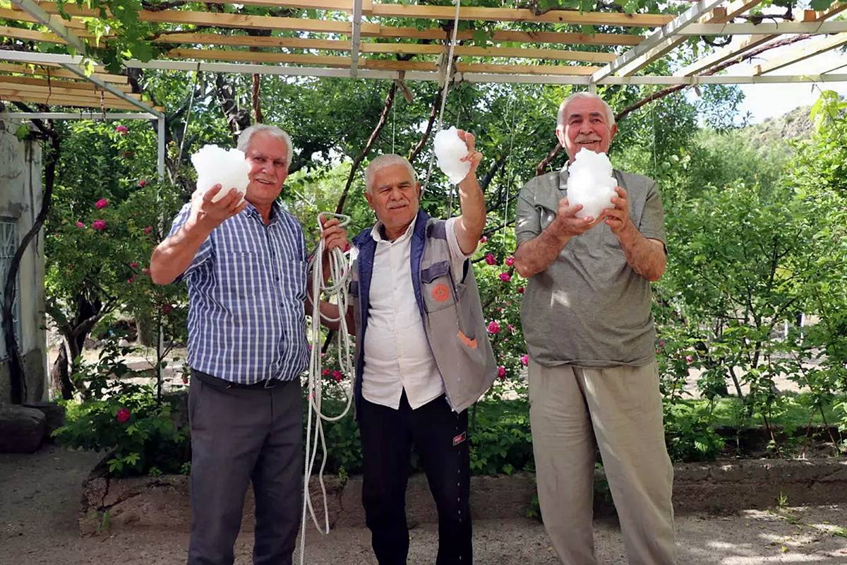 kar-suyundan-ayran-yapip-satiyorlar-3