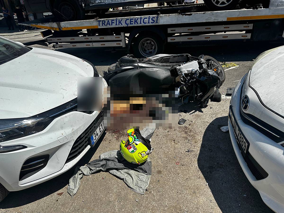 istanbul-uskudar-trafik-kazasi-motosiklet-surucusunun-bacagi-koptu-3