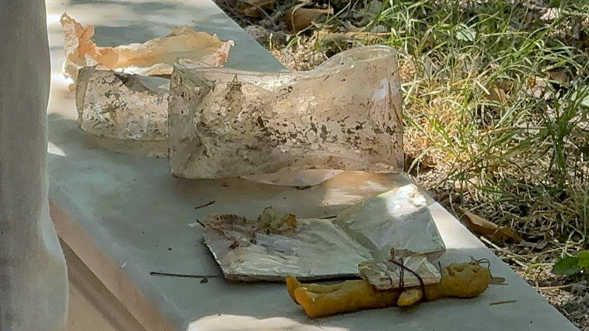 bartinda-mezardan-muska-ve-balmumu-bebek-cikti-4