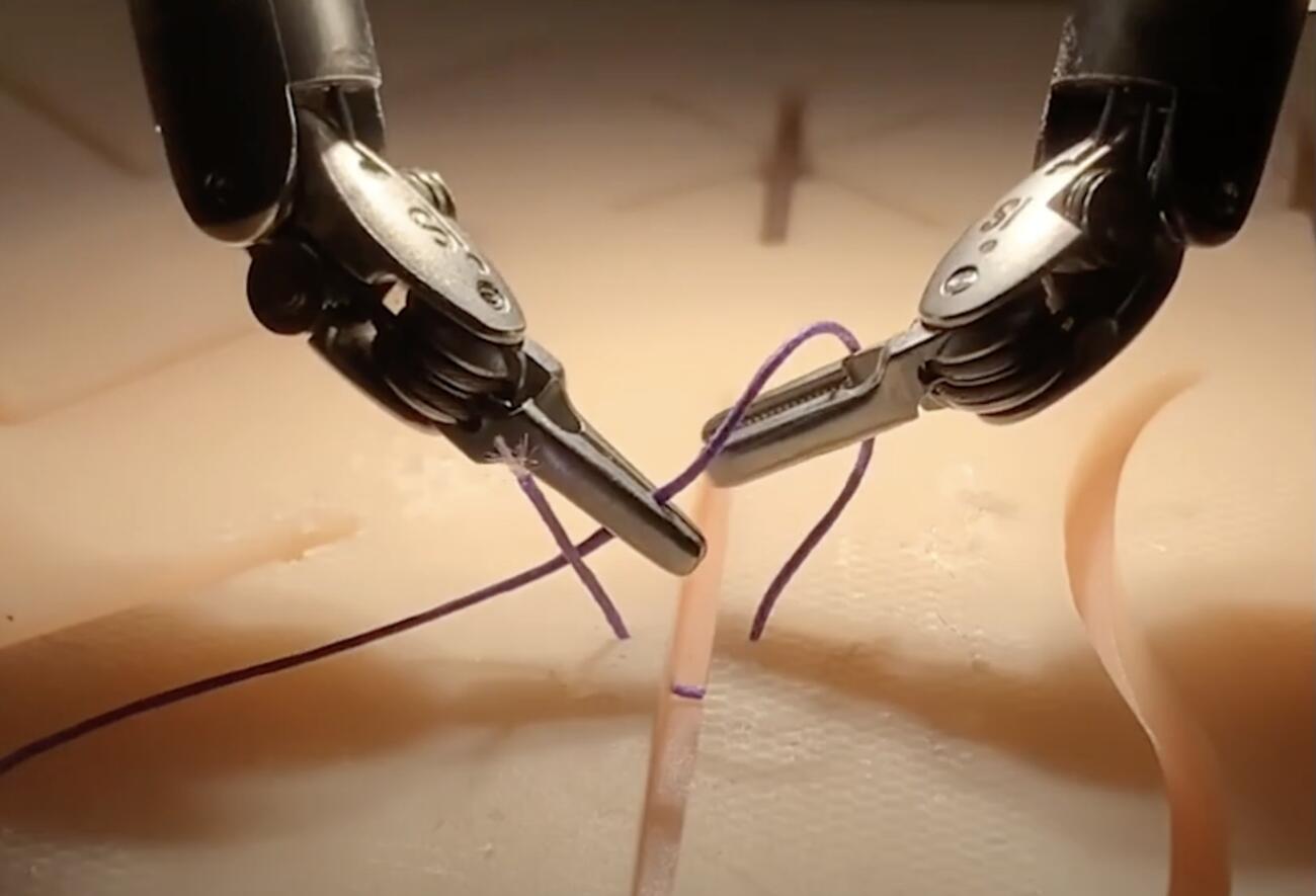 surgical-robot.jpg
