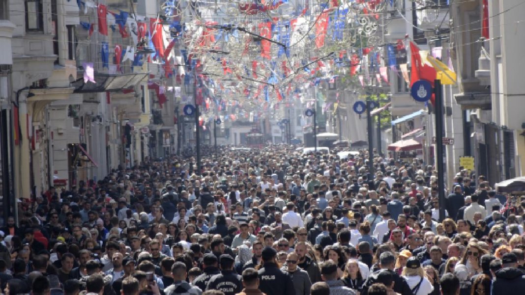 milyonlarca-asgari-ucretliyi-ilgilendiren-haber-mehmet-akif-ersoy-cifte-zam-kulisini-canli-yayinda-acikladi-1.jpg