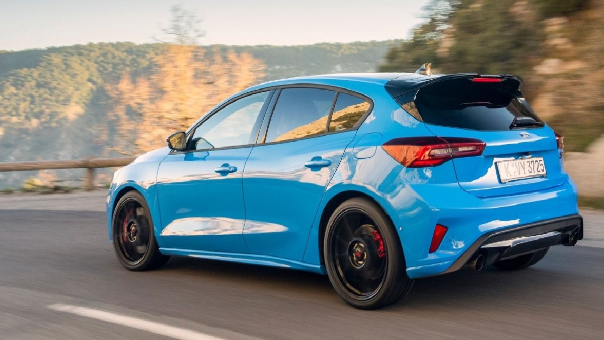 ford-focus-st-kapak.jpg