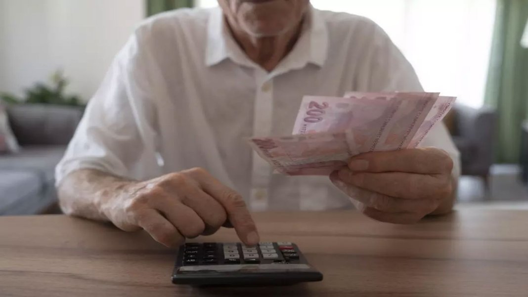 bankalar-kazandi-emekliler-kaybetti-isa-karakas-acikladi-bu-sartlar-altinda-2.jpg