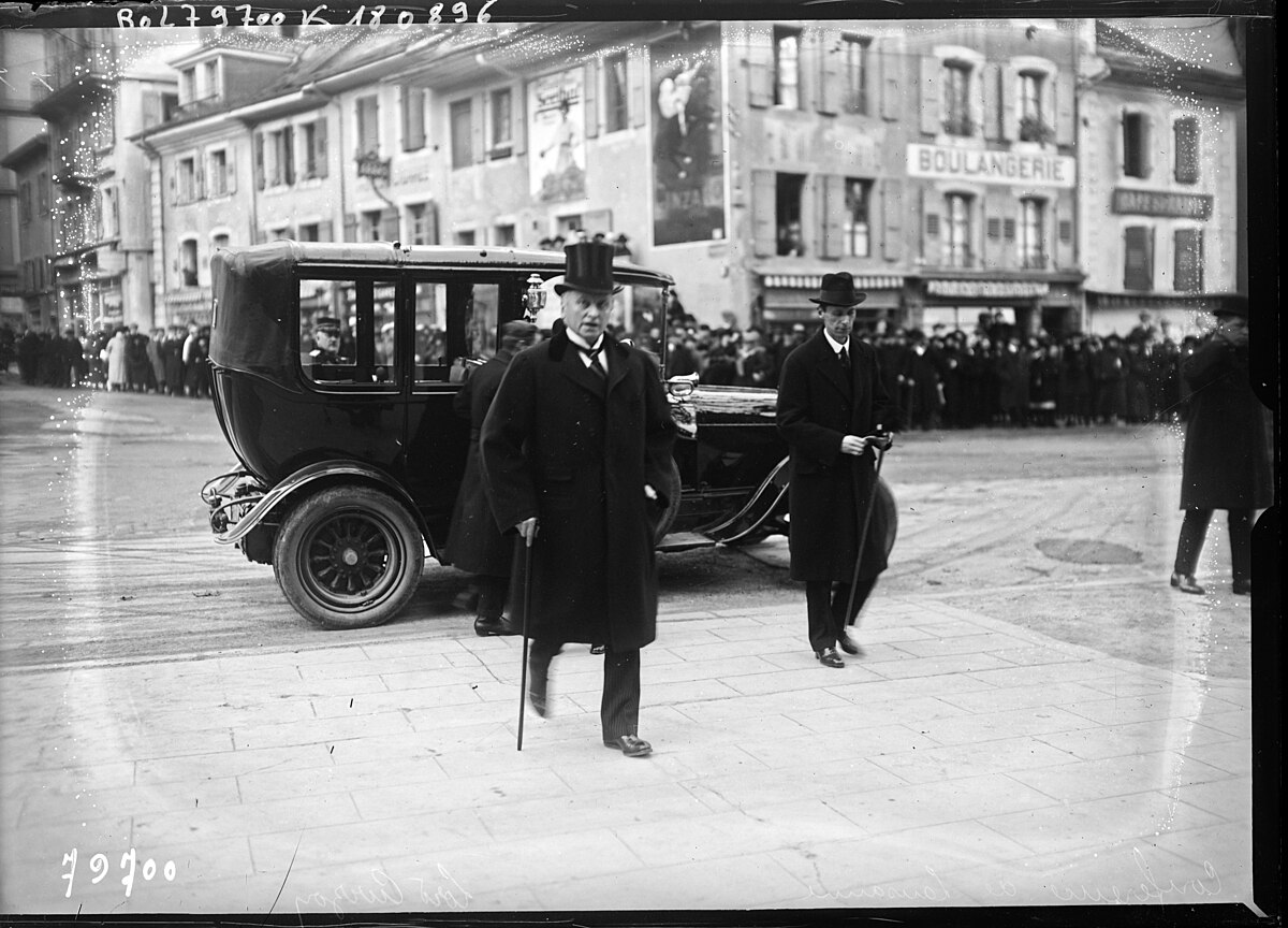 conference-de-lausanne-lord-curzon-se-rendant-au-chateau-douchy-btv1b53094598k