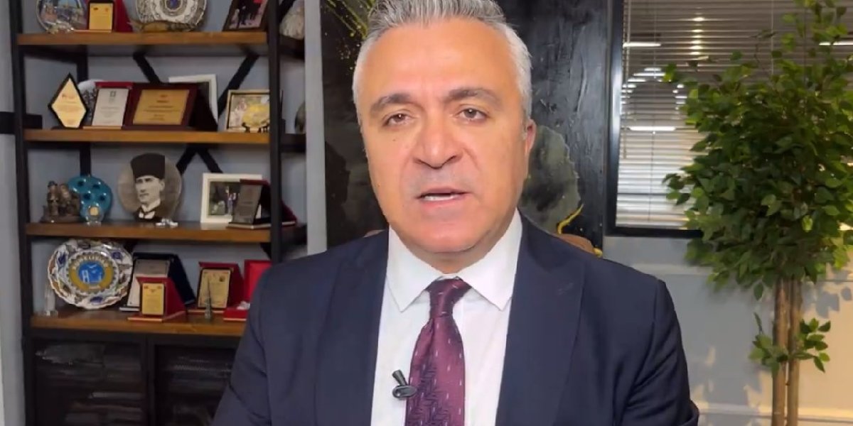 ozgur-erdursun.jpg