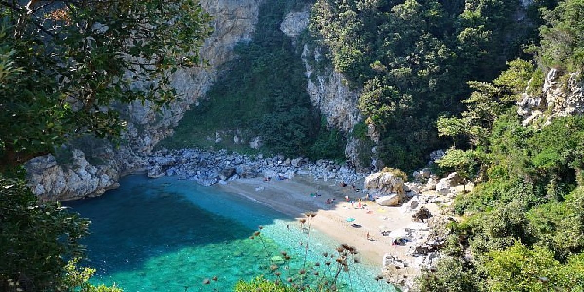 paralia-fakistra-pelion-yunanistan