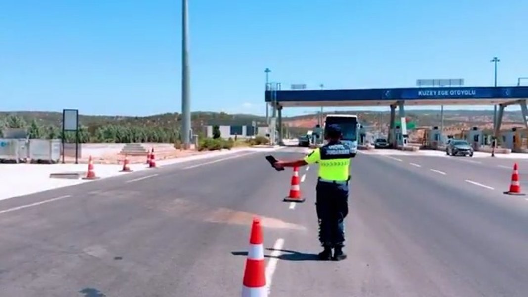 1-haftada-28-milyon-arac-durduruldu-aracinda-bu-ikisi-olmayan-yandi-bakan-yerlikaya-acikladi-denetimler-basladi-2