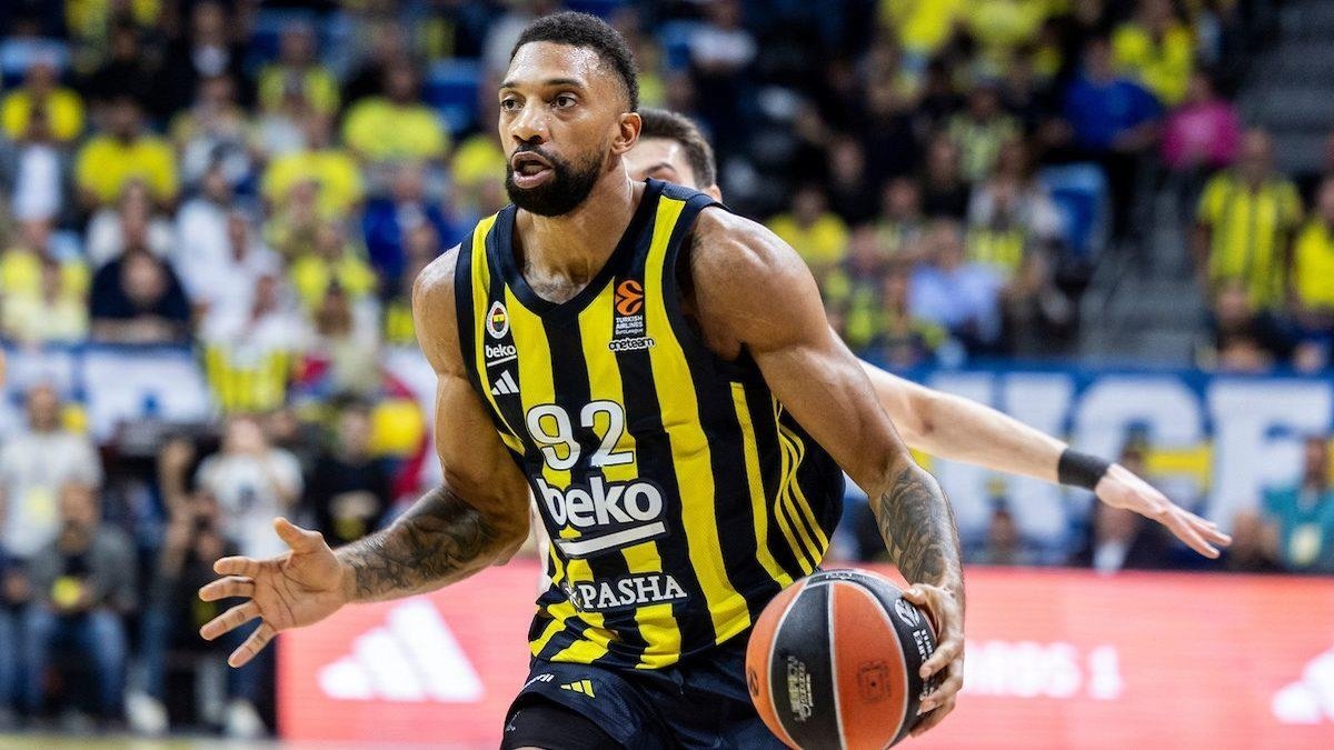1200x675-khem-birch-1-yil-daha-fenerbahce-bekoda-1754216411915