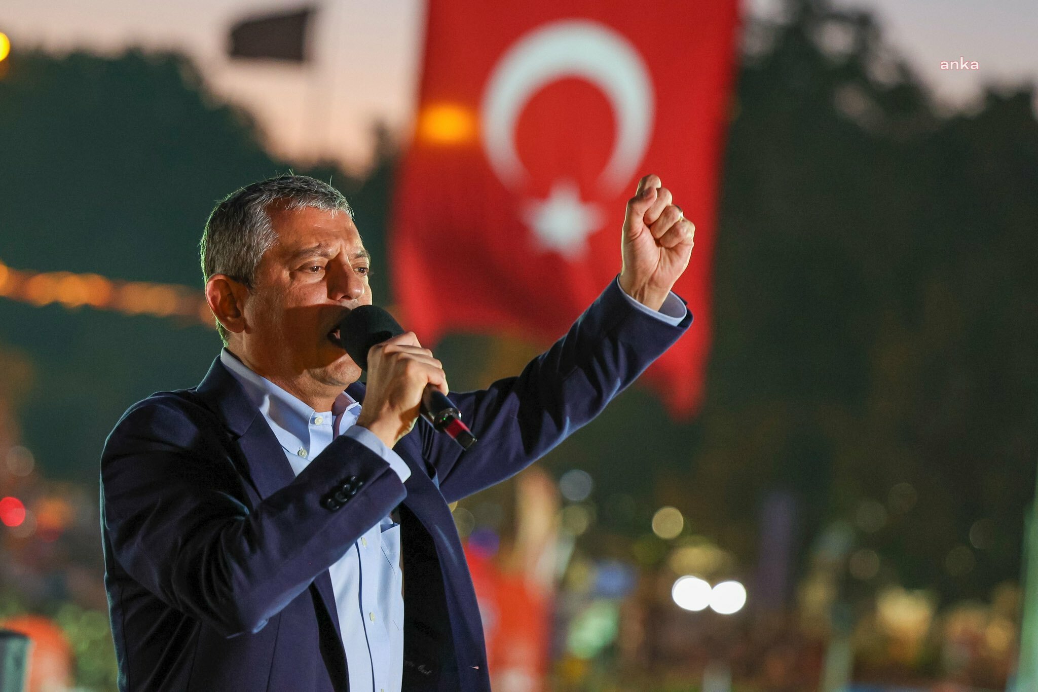 ozgur-ozel.jpeg