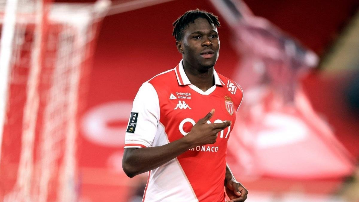 1200x675-wilfried-singo-kimdir-kac-yasinda-ve-nereli-wilfried-singo-hangi-takimlarda-oynadi-mevkisi-ne-wilfried-singo-i-1753007941052