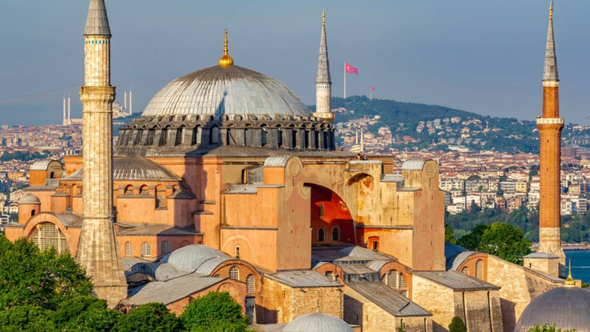 depremde-ayasofya-yikilir-mi