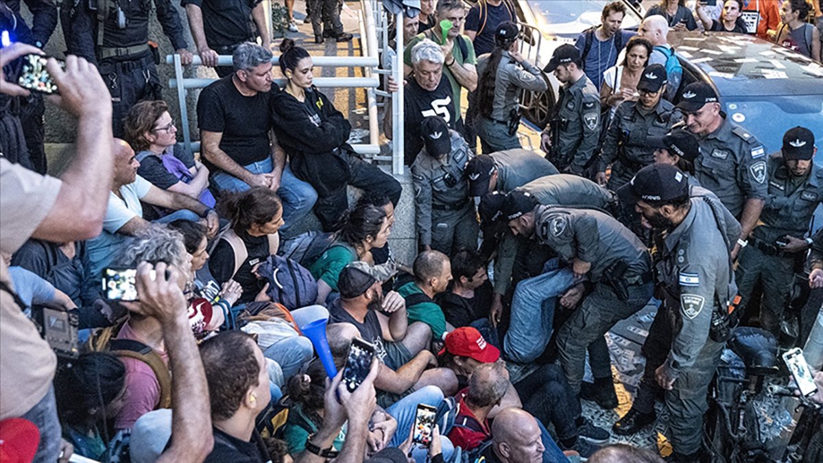 thumbs-b-c-28a57b8fde2474e89feb201de8454b31