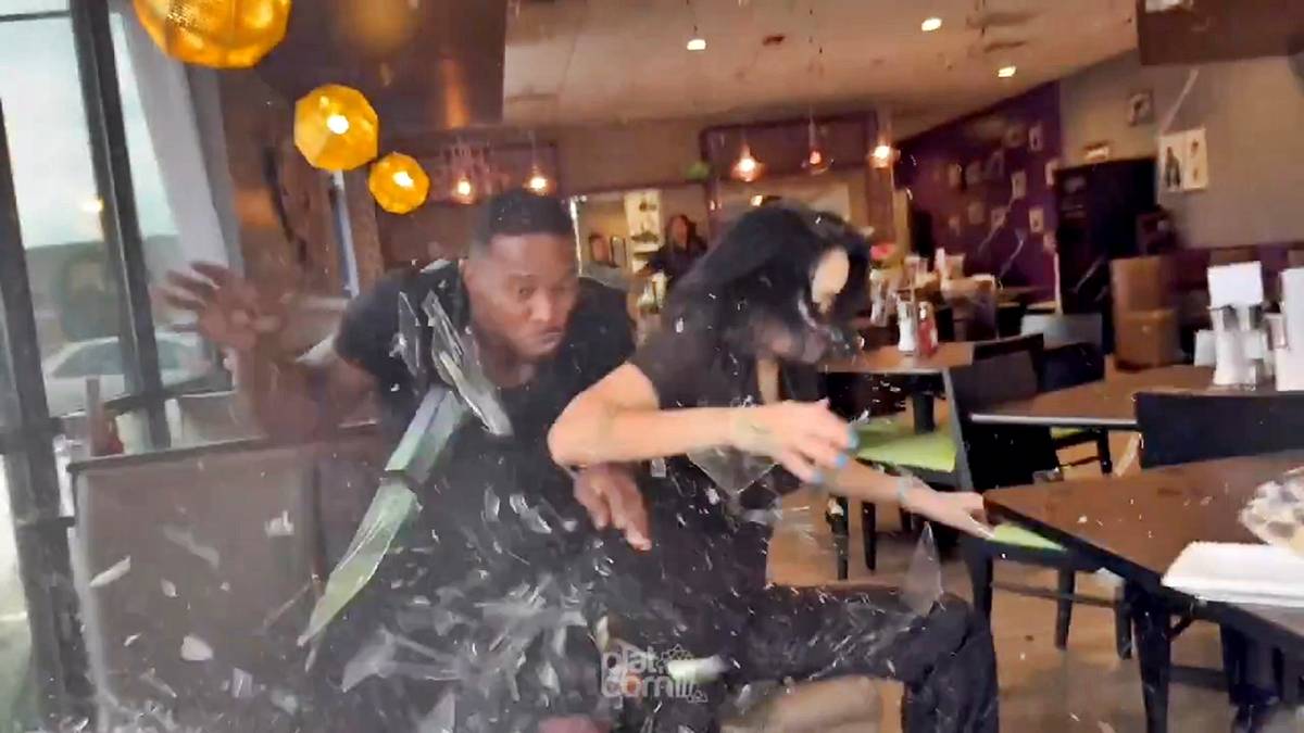 hamburger-yerken-araba-carpti-4