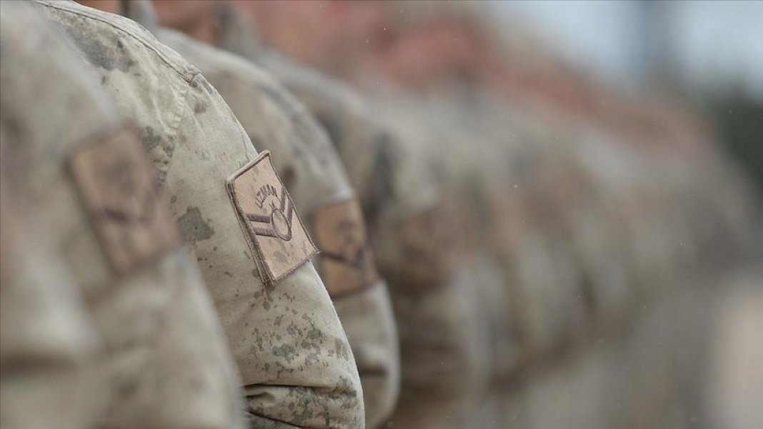 flas-flas-flas-jandarmadan-8-bin-uzman-erbas-alimi-basvurular-bugun-basladi