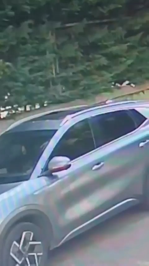 kamera-goruntuleri-gundem-oldu-bydnin-cam-tavani-guneste-patladi-1-1