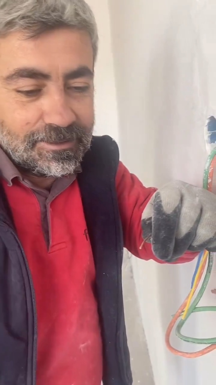 yok-artik-dedirtecek-goruntu-usta-kaydetti-insaatlarda-gizli-hirsizlik-ortaya-cikti-0-1