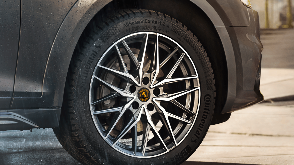 1756118042-continental-pp-allseasoncontact2-1