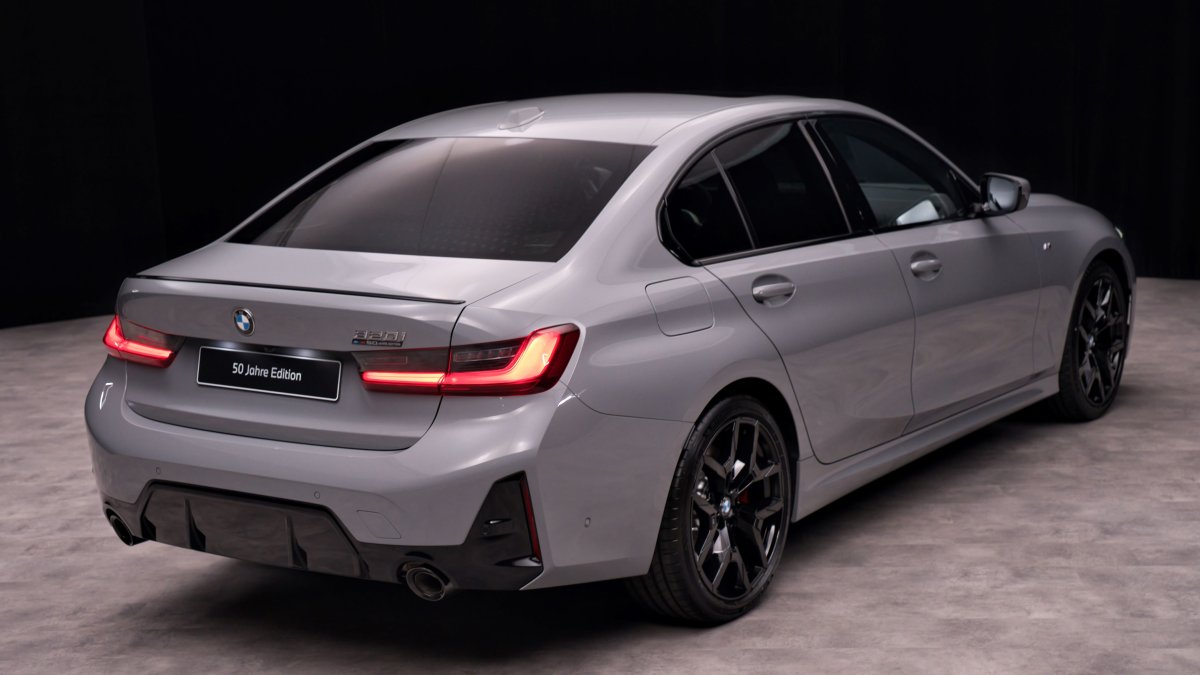 bmw-320i-sedan-50-jahre-edition-2