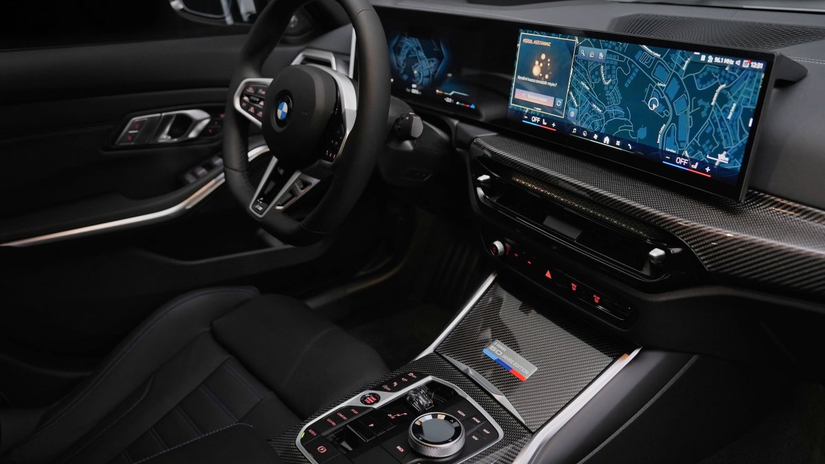 bmw-320i-sedan-50-jahre-edition-3